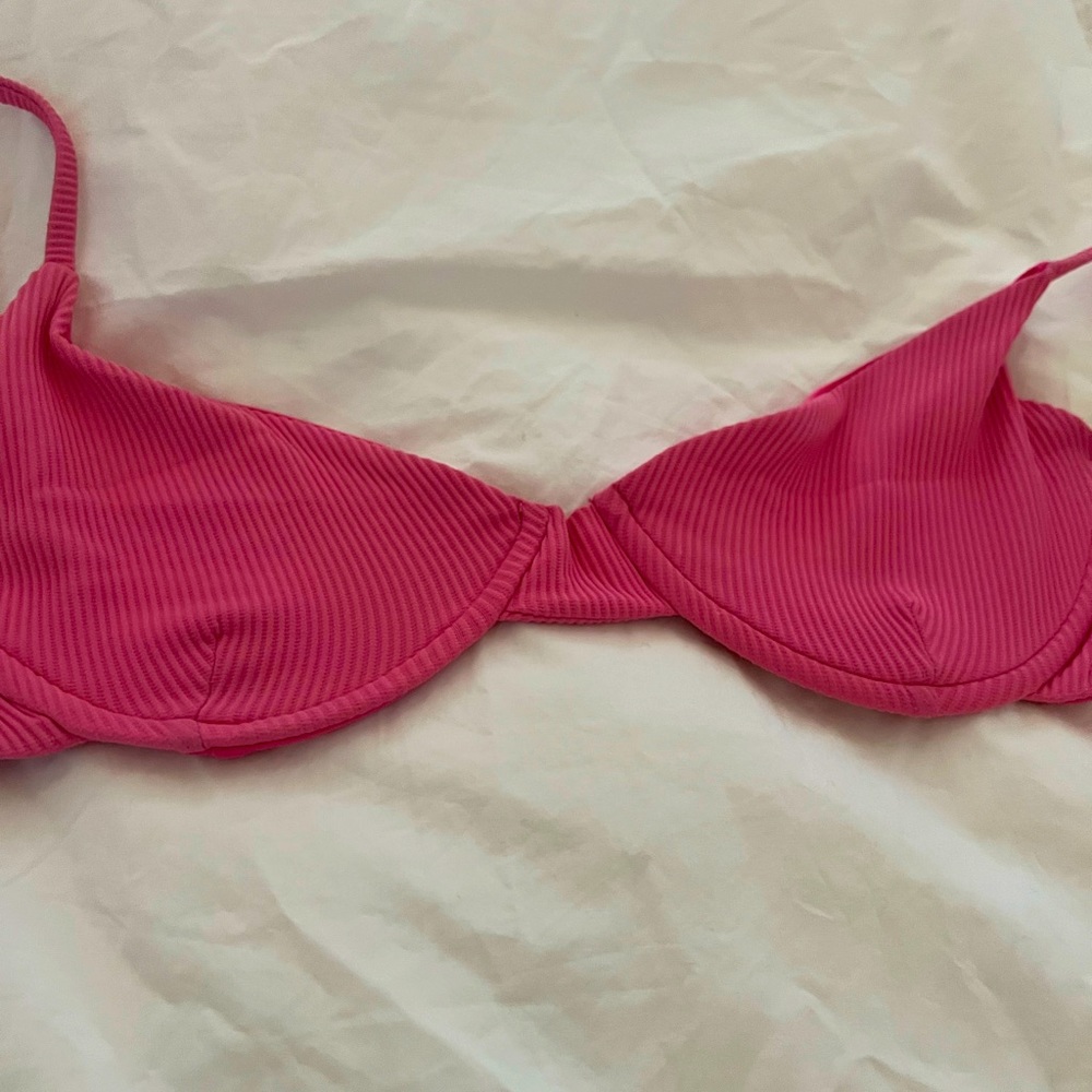 BEACH RIOT Camila top in pink/M